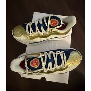 NEW Sz 6.5 YOUTH Unisex Under Armour GS CURRY 11 Basketball Shoe Gold boys girl